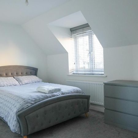 Stunning Two-Bedroom Apartment At A3Ree, Free Parking, Near Cribbs Causeway Mall Bristol Esterno foto