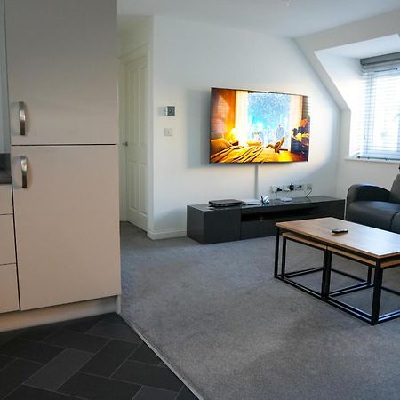 Stunning Two-Bedroom Apartment At A3Ree, Free Parking, Near Cribbs Causeway Mall Bristol Camera foto