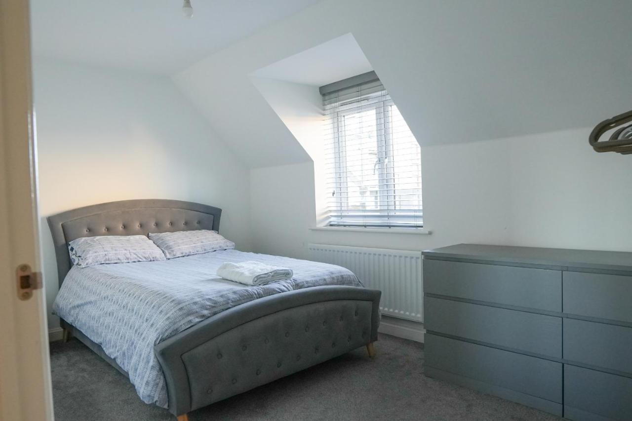 Stunning Two-Bedroom Apartment At A3Ree, Free Parking, Near Cribbs Causeway Mall Bristol Esterno foto