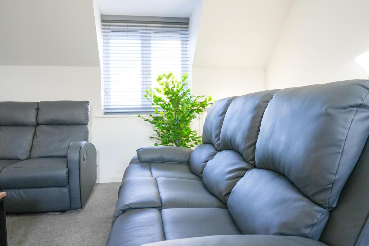 Stunning Two-Bedroom Apartment At A3Ree, Free Parking, Near Cribbs Causeway Mall Bristol Esterno foto