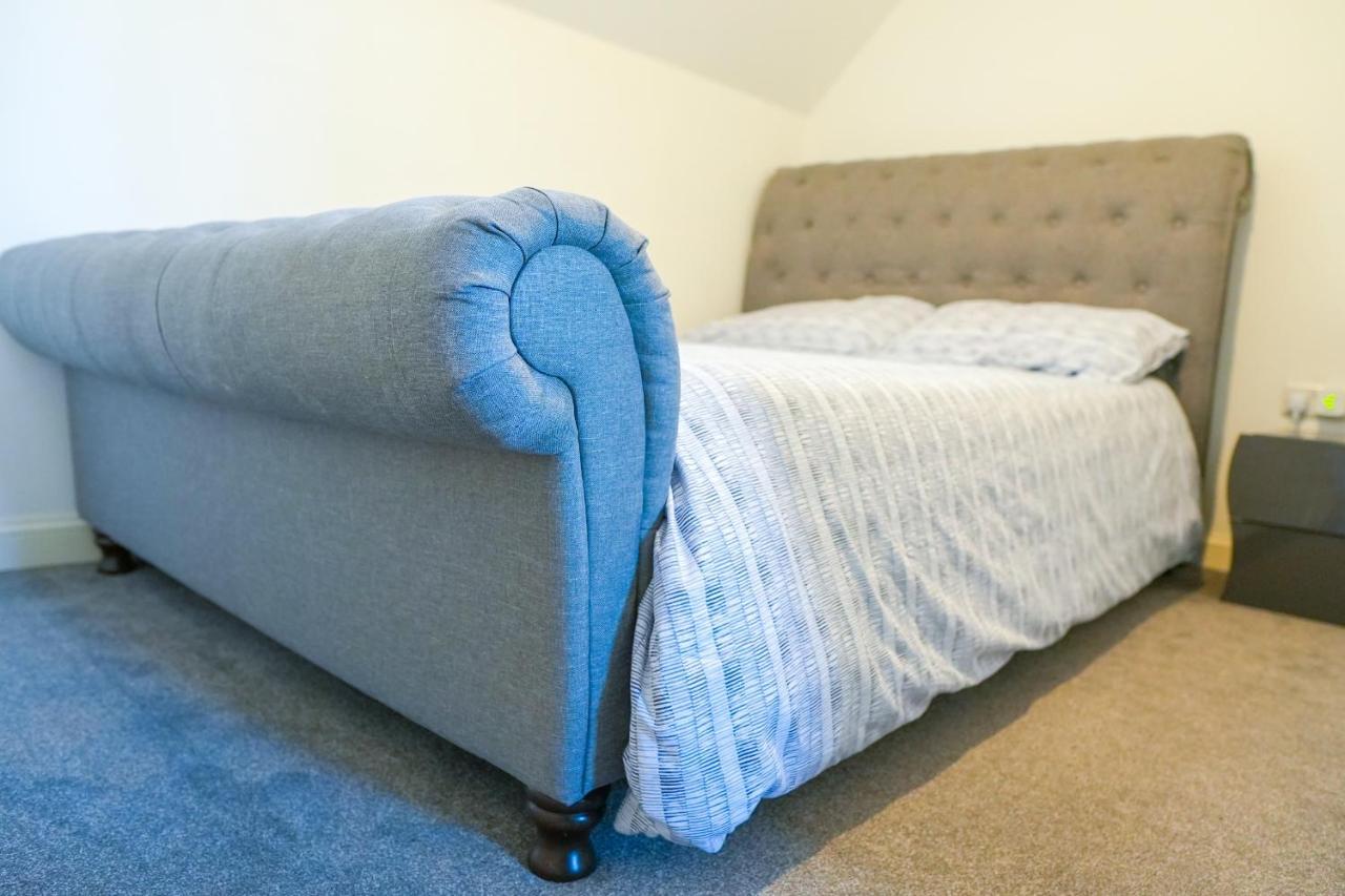 Stunning Two-Bedroom Apartment At A3Ree, Free Parking, Near Cribbs Causeway Mall Bristol Esterno foto