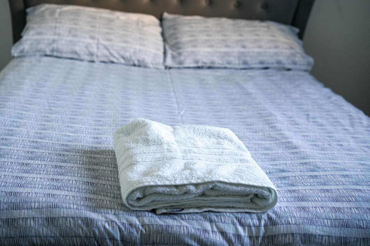 Stunning Two-Bedroom Apartment At A3Ree, Free Parking, Near Cribbs Causeway Mall Bristol Esterno foto