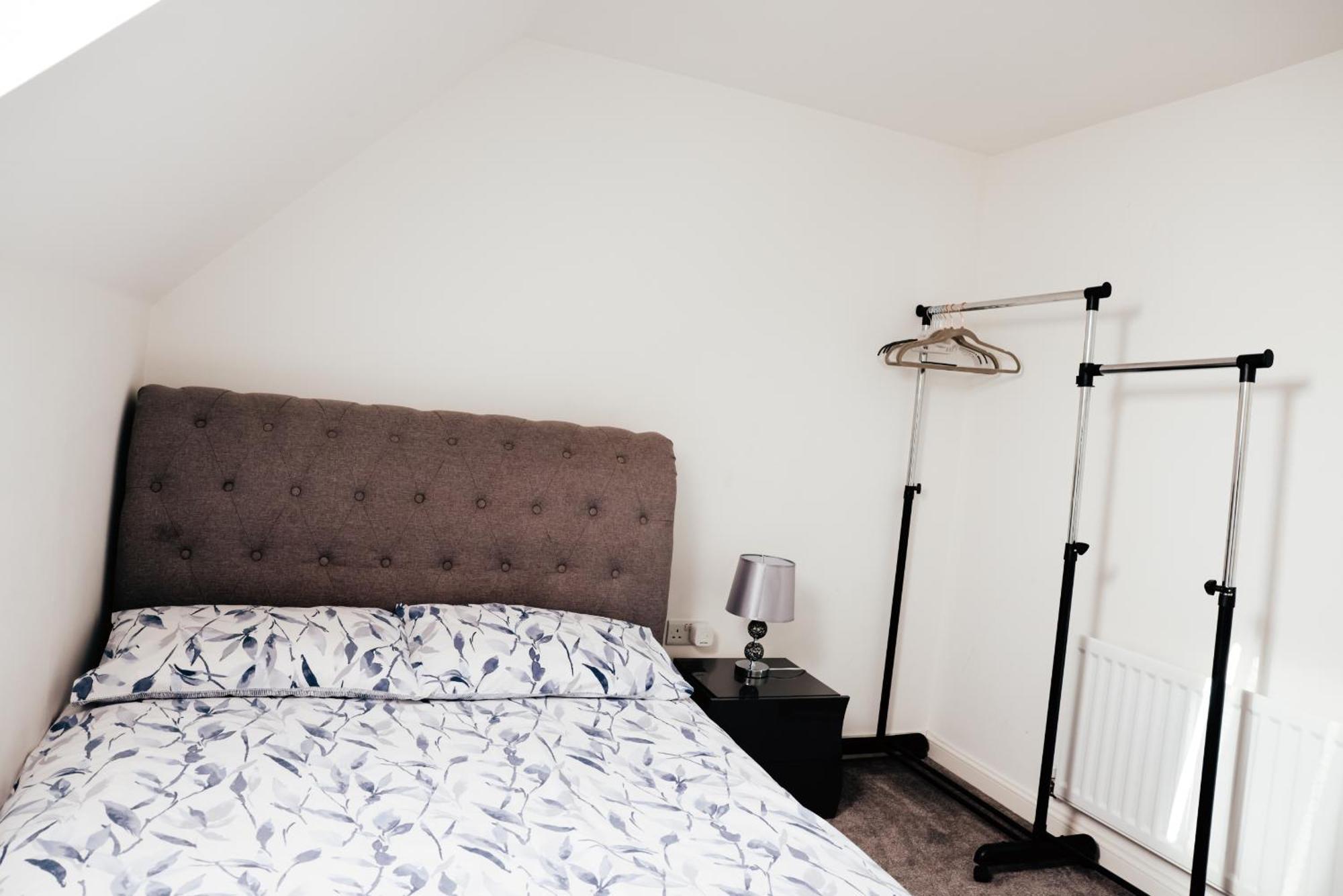 Stunning Two-Bedroom Apartment At A3Ree, Free Parking, Near Cribbs Causeway Mall Bristol Esterno foto